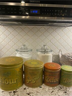 Vintage- 1970’s Storage Tin Set of 4 - Kitchen Canisters